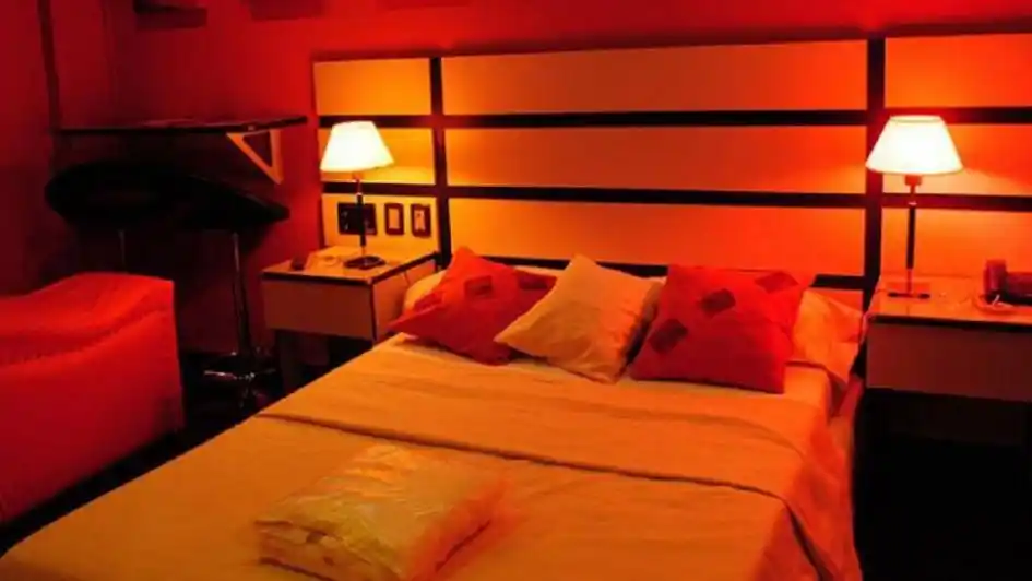 Mendoza: hotel alojamiento ofrece promos para padres de chicos abanderados