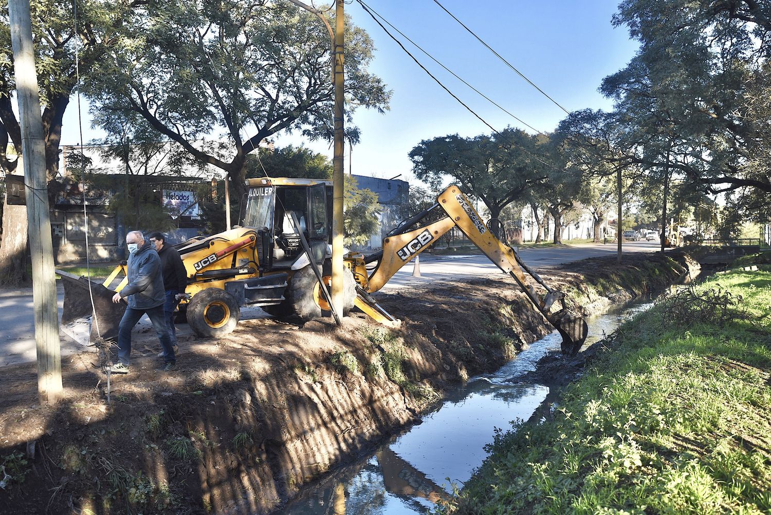 En seis meses, la Municipalidad limpió 19 mil metros de canales a cielo abierto