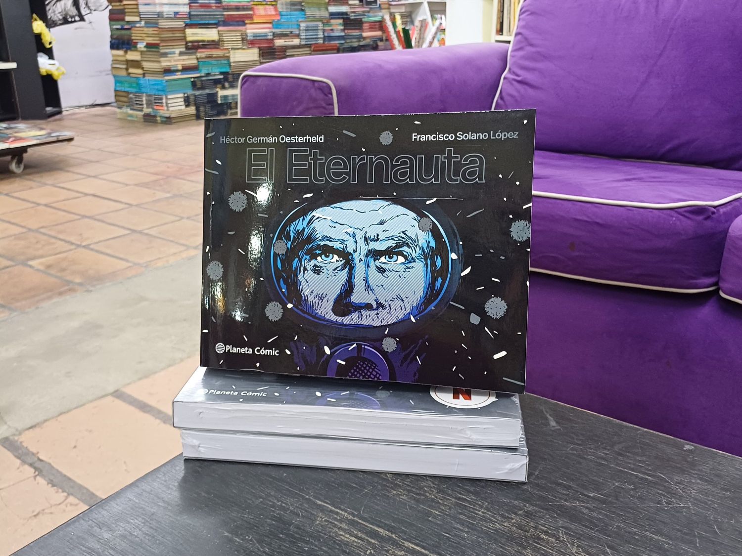 El furor de El Eternauta se refleja en las librerías locales con un crecimiento masivo en las ventas