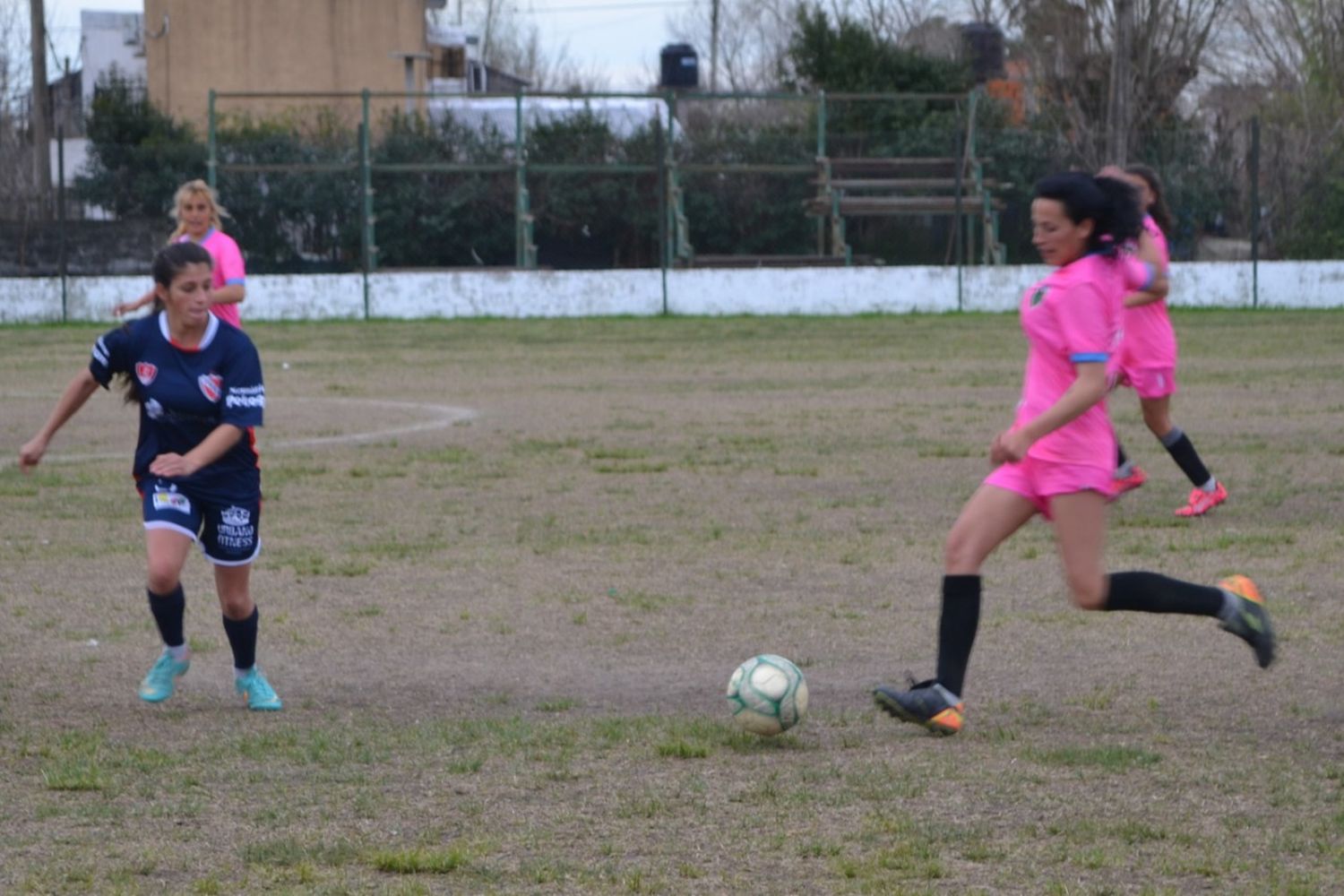 Fútbol Femenino: Triunfos de Jockey, Independiente y Pueblo Nuevo