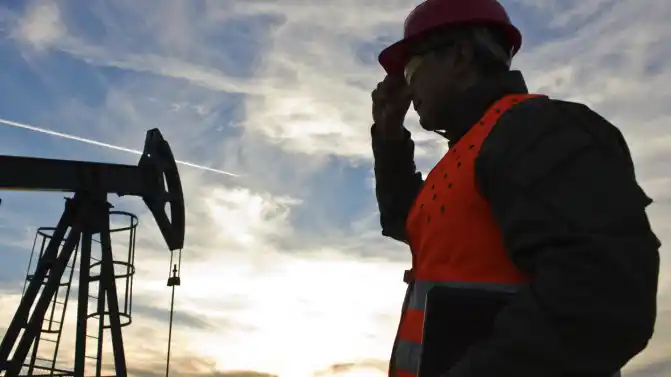 Acuerdo salarial para petroleros: Aumento del 15% a partir de diciembre