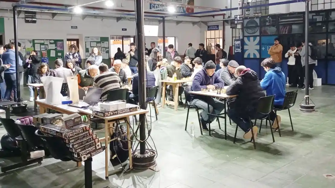 Culmino con gran éxito el Circuito Blitz “Apertura 2025” de Ajedrez