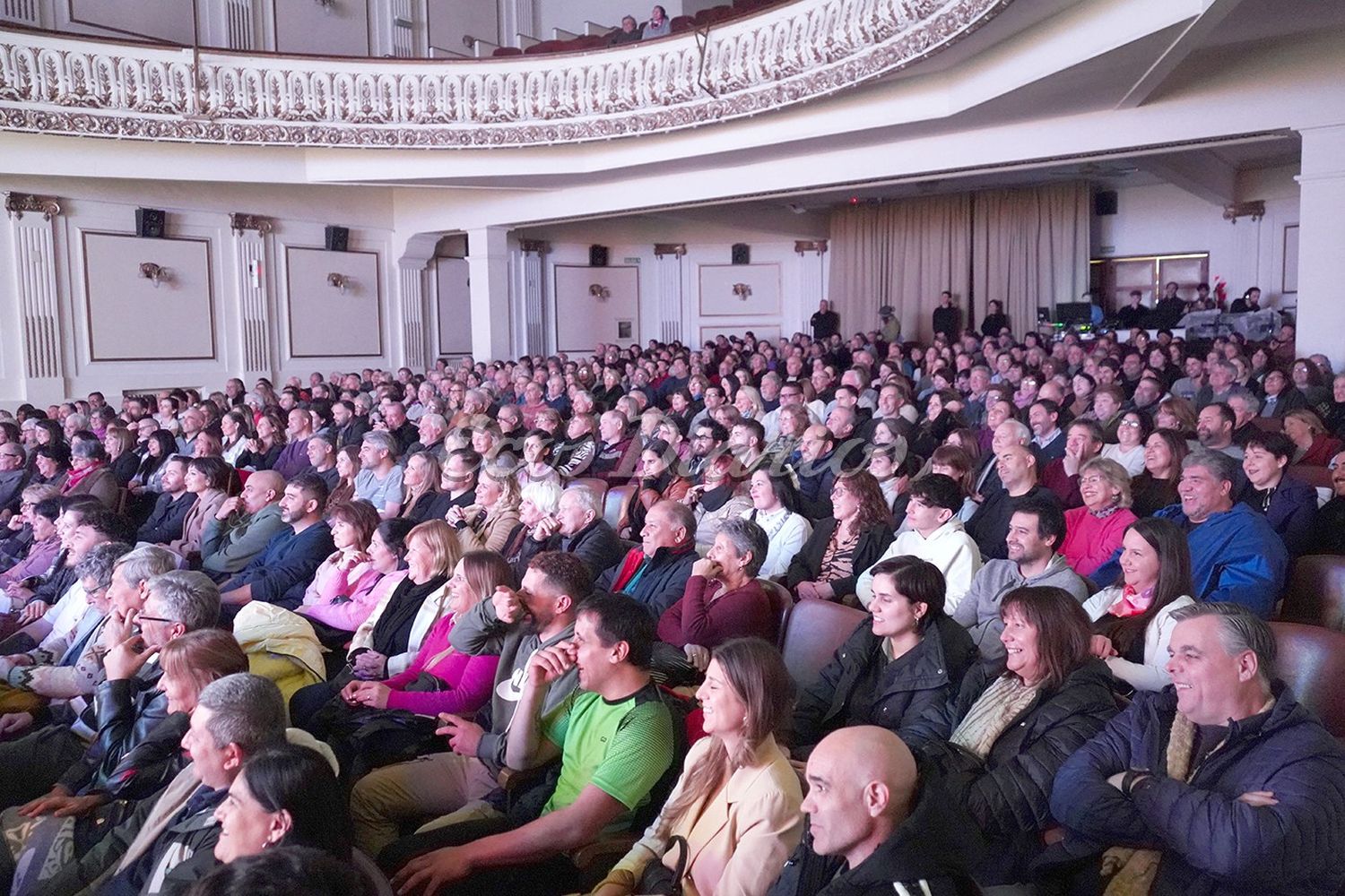 Anoche. a la sala llena se presentaron los ex Midachi