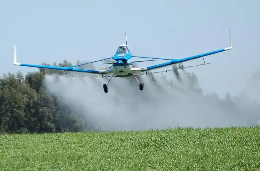 Suspenden por tres meses más la resolución de Vidal sobre agroquímicos y lleva casi cuatro años sin efecto