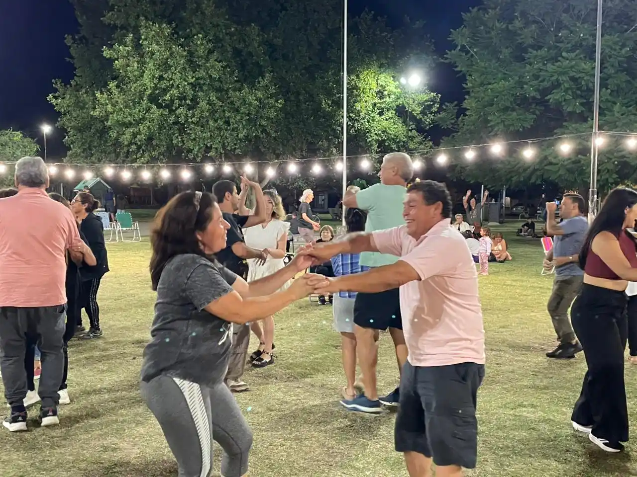 Nuestros Patios Susurran - 2