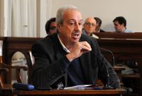 Civalleri consideró que la ordenanza del cierre de comercios por las Fiestas es una "operación política"