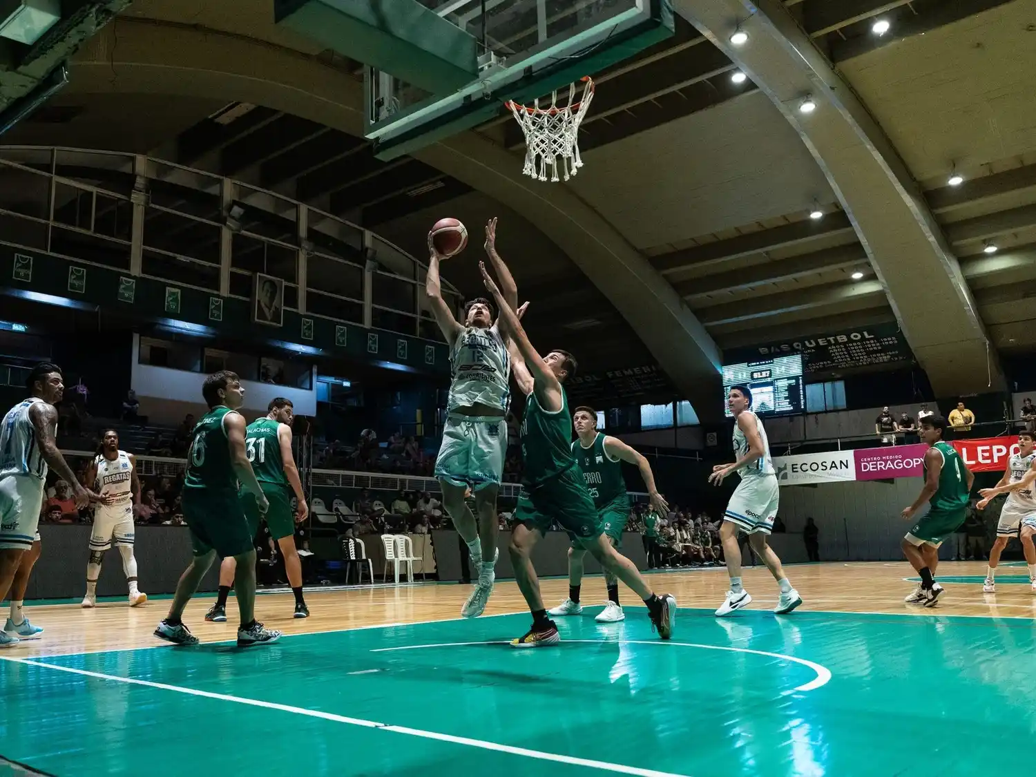 Regatas venció a Ferro
en tiempo suplementario