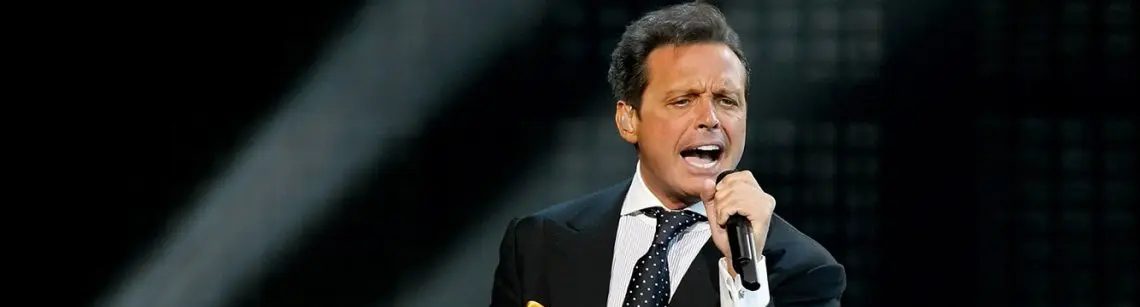 Luis Miguel, duramente acusado por su tía
