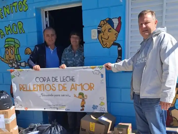 La Bancaria entregó donaciones en el marco de la Jornada Solidaria "Papa Francisco" en Rafaela