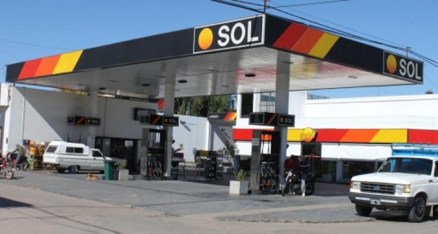 Policía de franco evitó que delincuentes roben en la estación de servicio Sol
