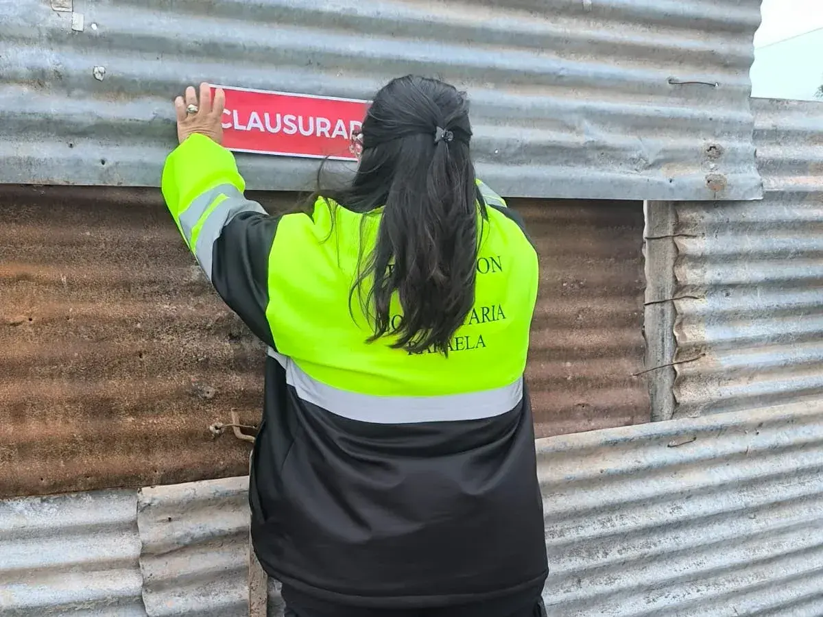 Clausuraron una compraventa de metales y materiales en Rafaela