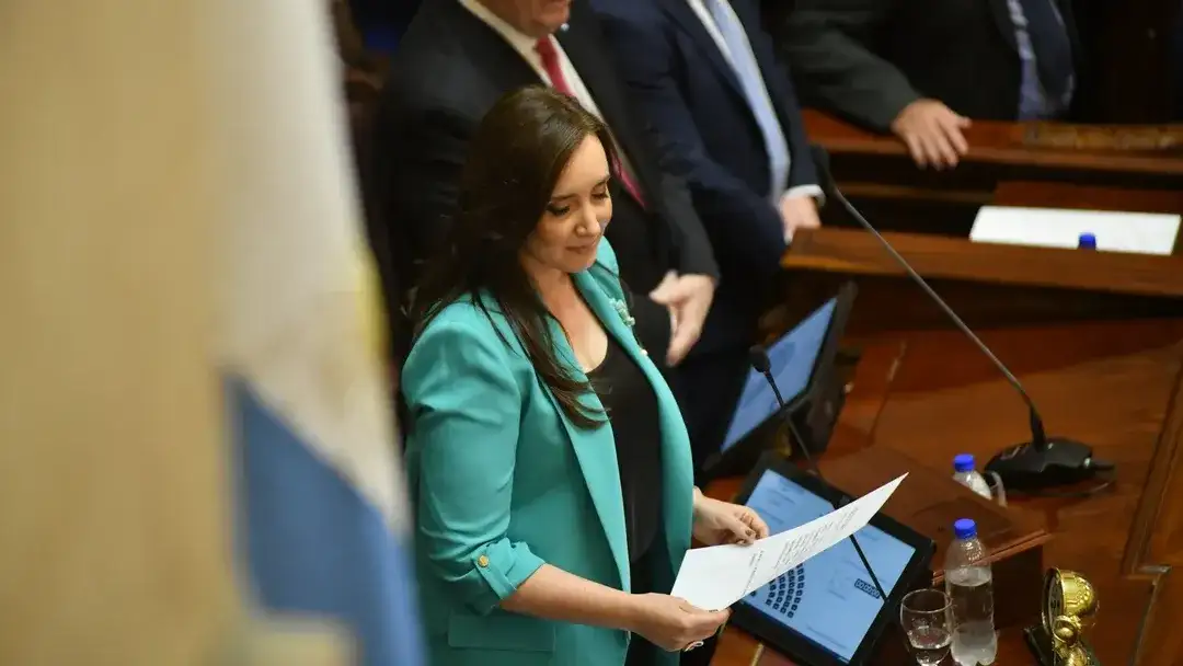 Victoria Villarruel encabezó la jura de senadores.