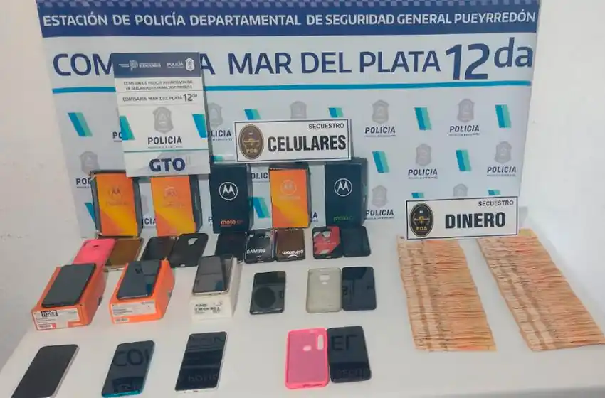 Video: cae extorsionadora con 16 iPhones y $300 mil