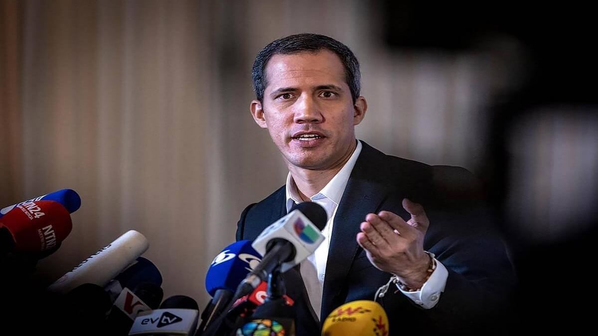 ¡»DEJA LA COBARDÍA»! Guaidó exige a Maduro fijar la fecha de las presidenciales