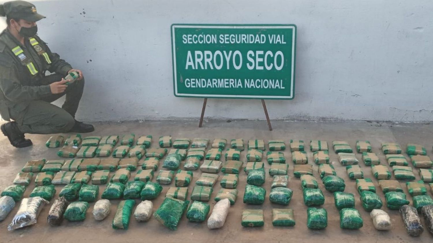 Detectan dos encomiendas con 30 kilos de hojas de coca en Santa Fe