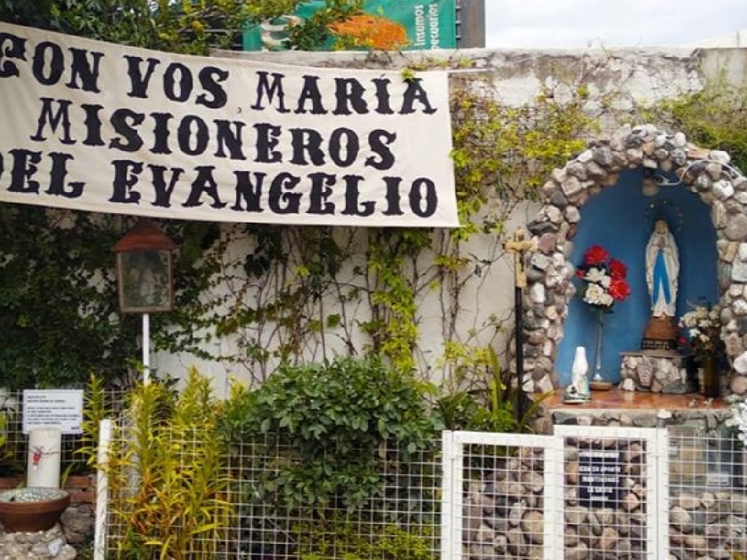 Procesión y misas en honor a la Virgen de Lourdes