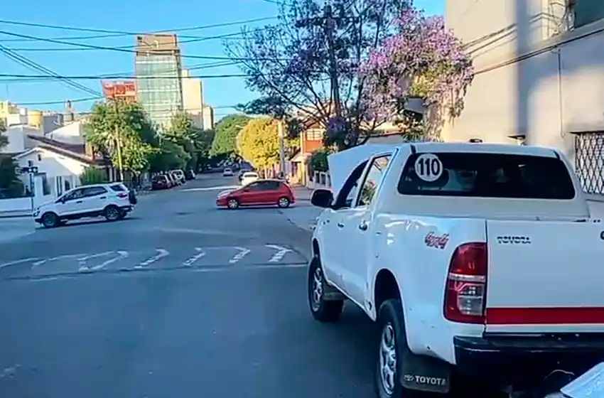 Detienen un hombre con antecedentes en una camioneta robada
