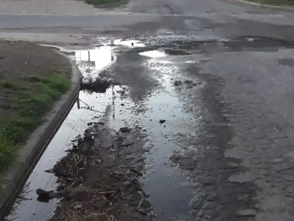 Cloacas rebalsadas en Socorro y Arnaldo