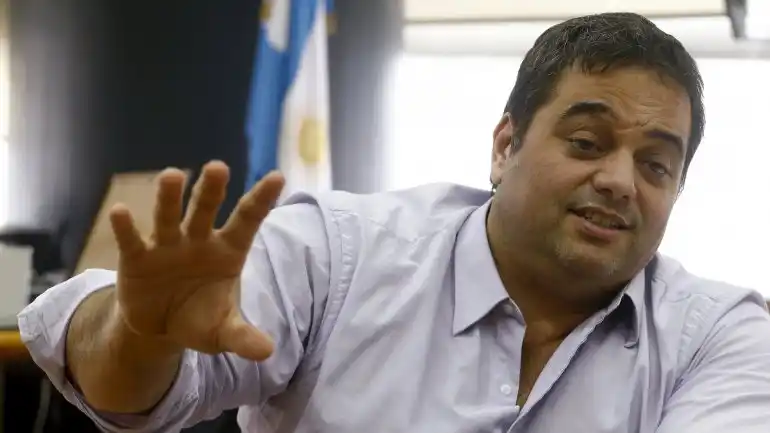 El Gobierno quiere discutir descuentos a trabajadores que hagan paro