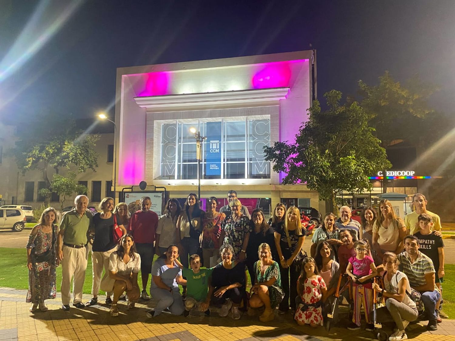 El grupo EPOF Venado Tuerto en plaza San Martín.