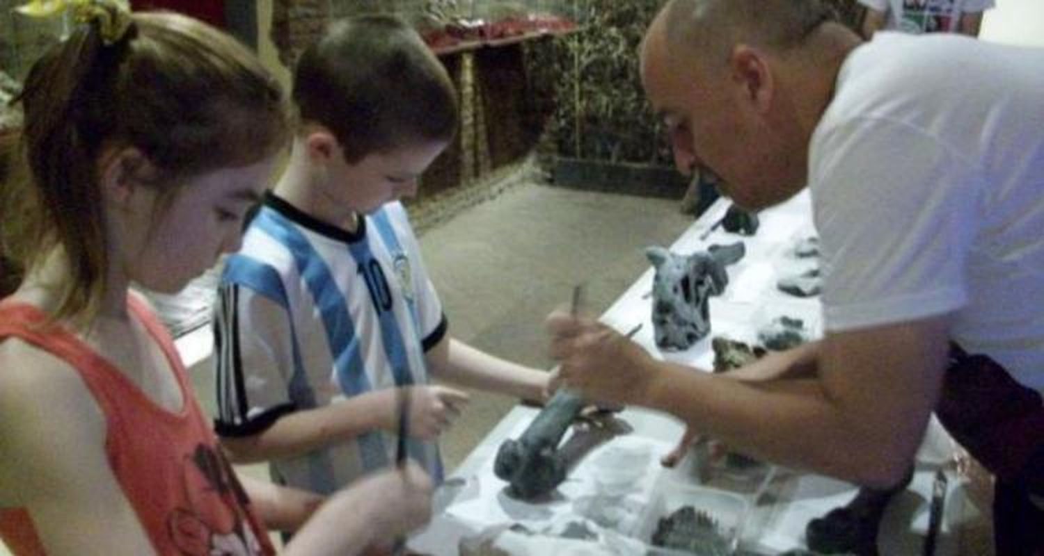 Más de 850 jóvenes participaron del Taller de Paleontología