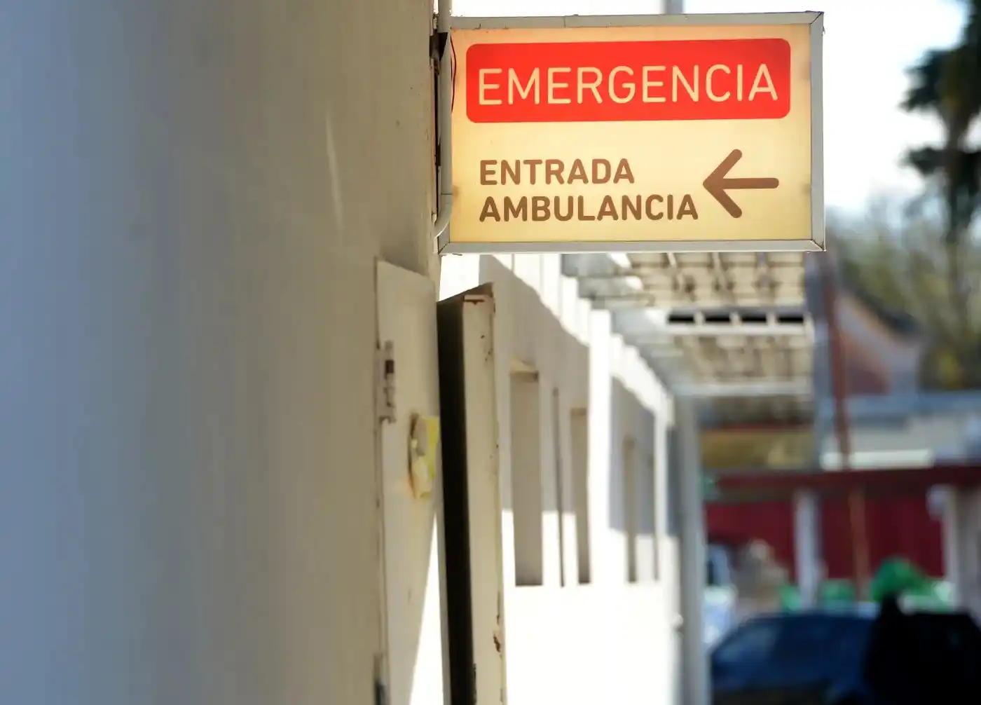 El camión es de una empresa de servicios de internet