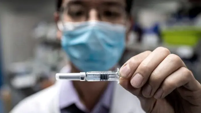 ¿Será obligatoria la aplicación de la vacuna rusa contra el coronavirus en la Argentina?