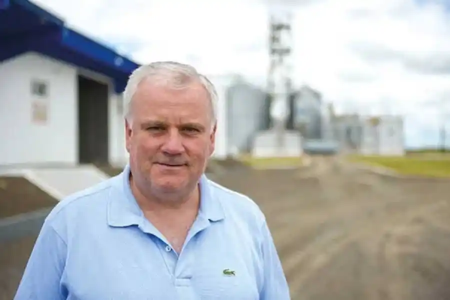 El Dr. Raúl Buthay aborda el tema sobre la sanidad aviar en argentina