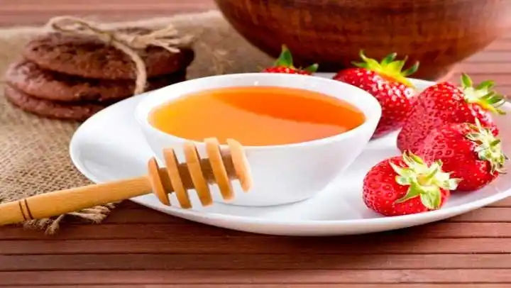 MIEL Y FRUTILLAS: mitos y verdades de la alimentación infantil