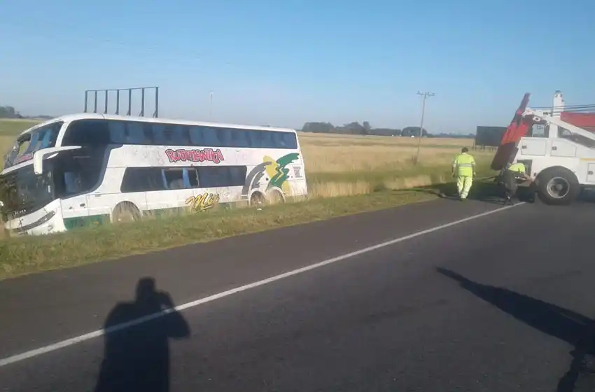 "Pegamos patadas a la puerta de emergencia para escapar"