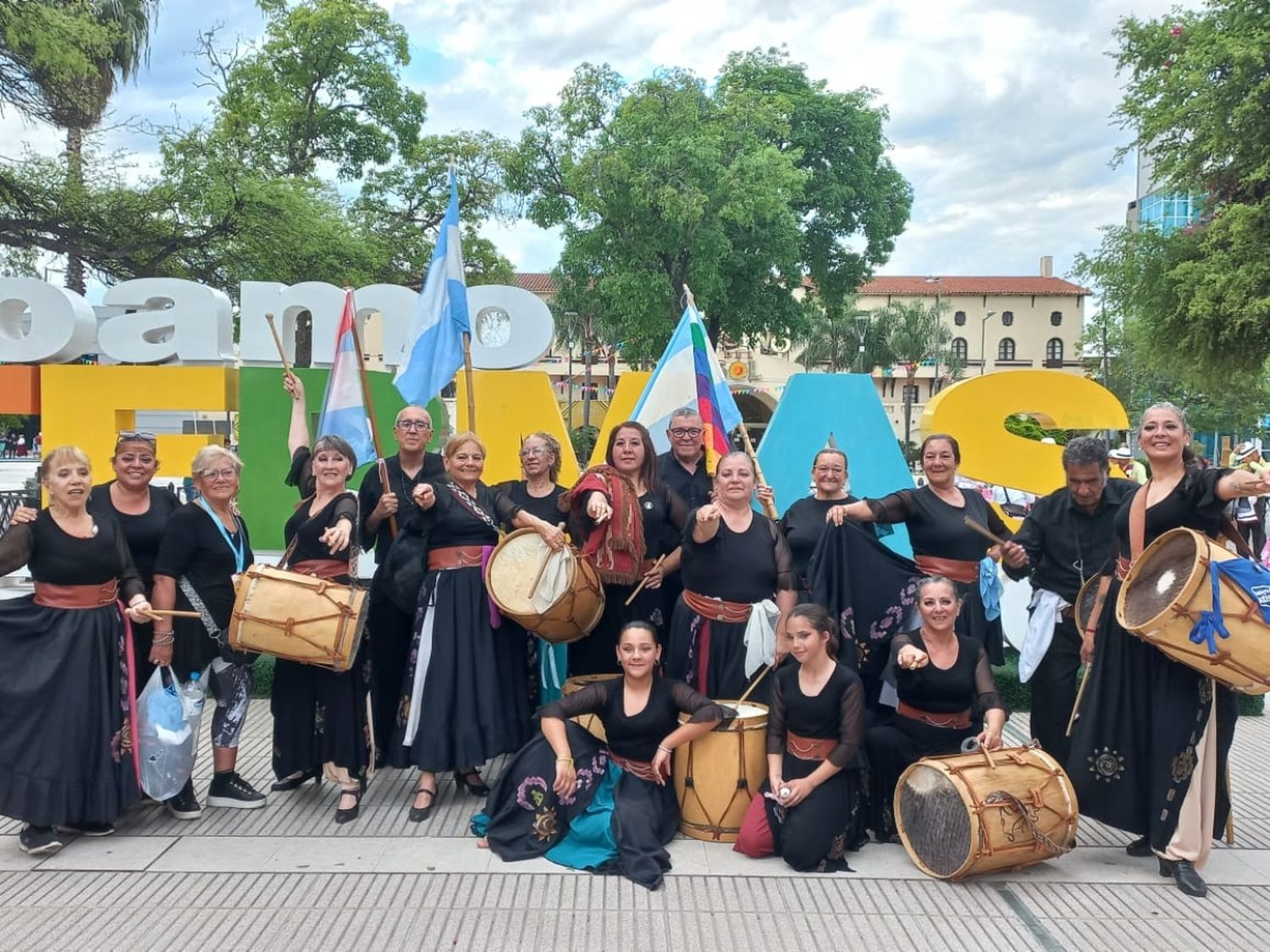 Grupos de danza local participaron del Mundial de Folclore y representaron a la ciudad de una forma particular