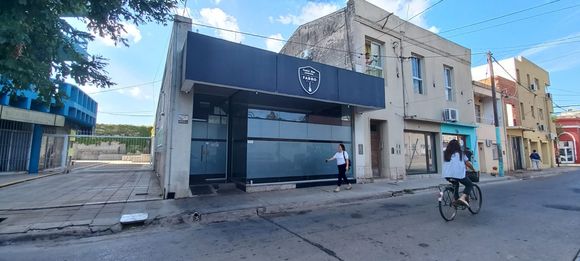 Dueño de Fabro aseguró que la policía le pidió coimas y contó qué ocurrió antes de que apuñalen a un joven a la salida