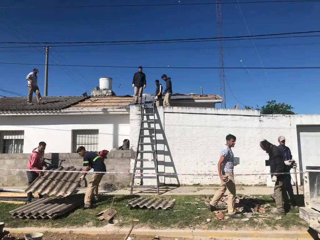 Realizan mejoras en la salita del barrio Municipal