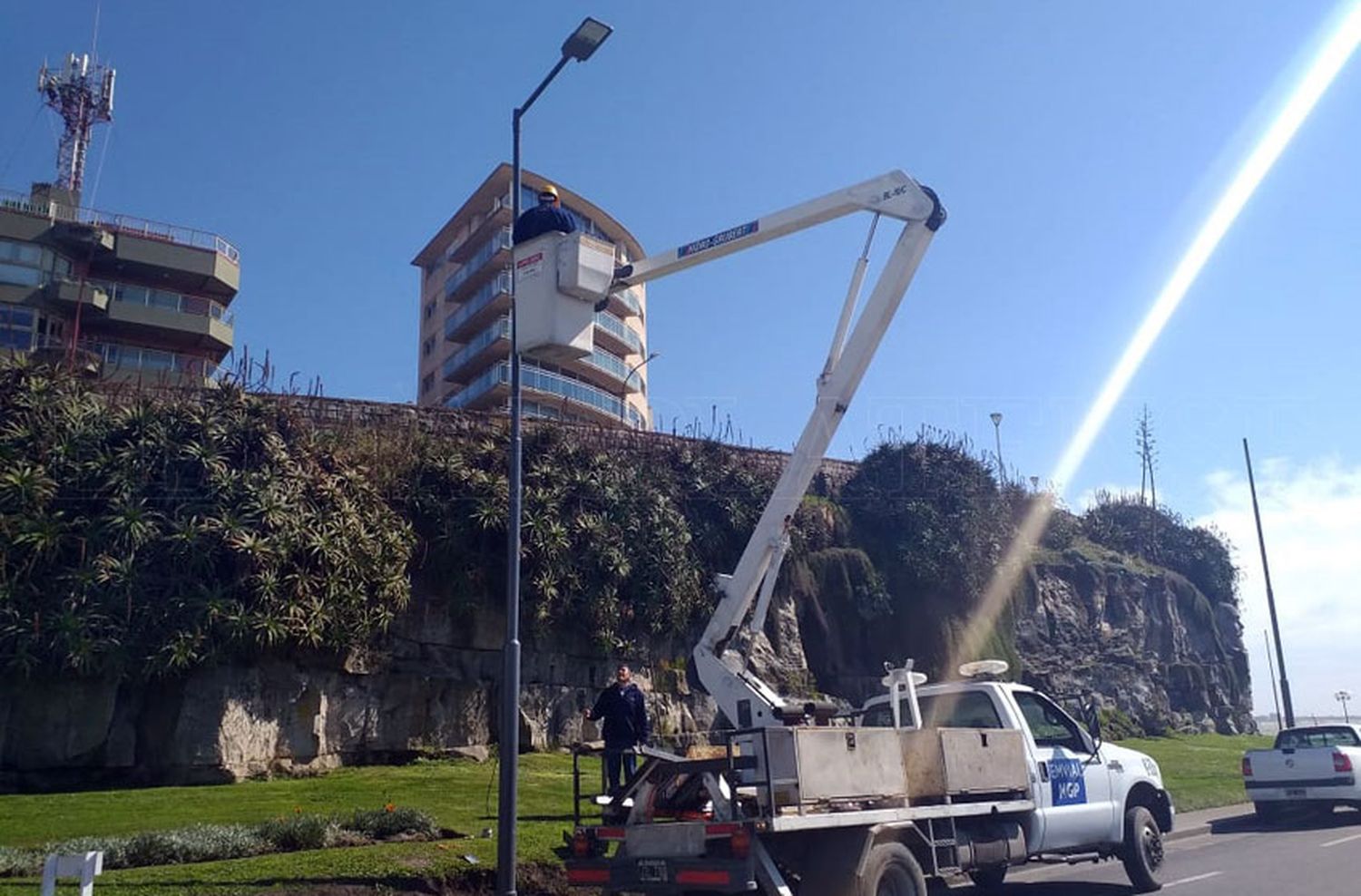 Arroyo en el Paseo Dávila: "Las farolas eran muy románticas, pero no se veía nada"