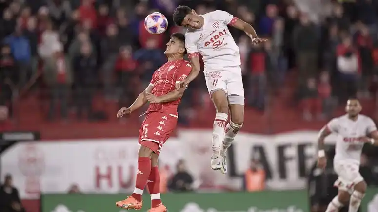 Liga Profesional de Fútbol: Unión derrotó a Huracán y salió del fondo de la tabla