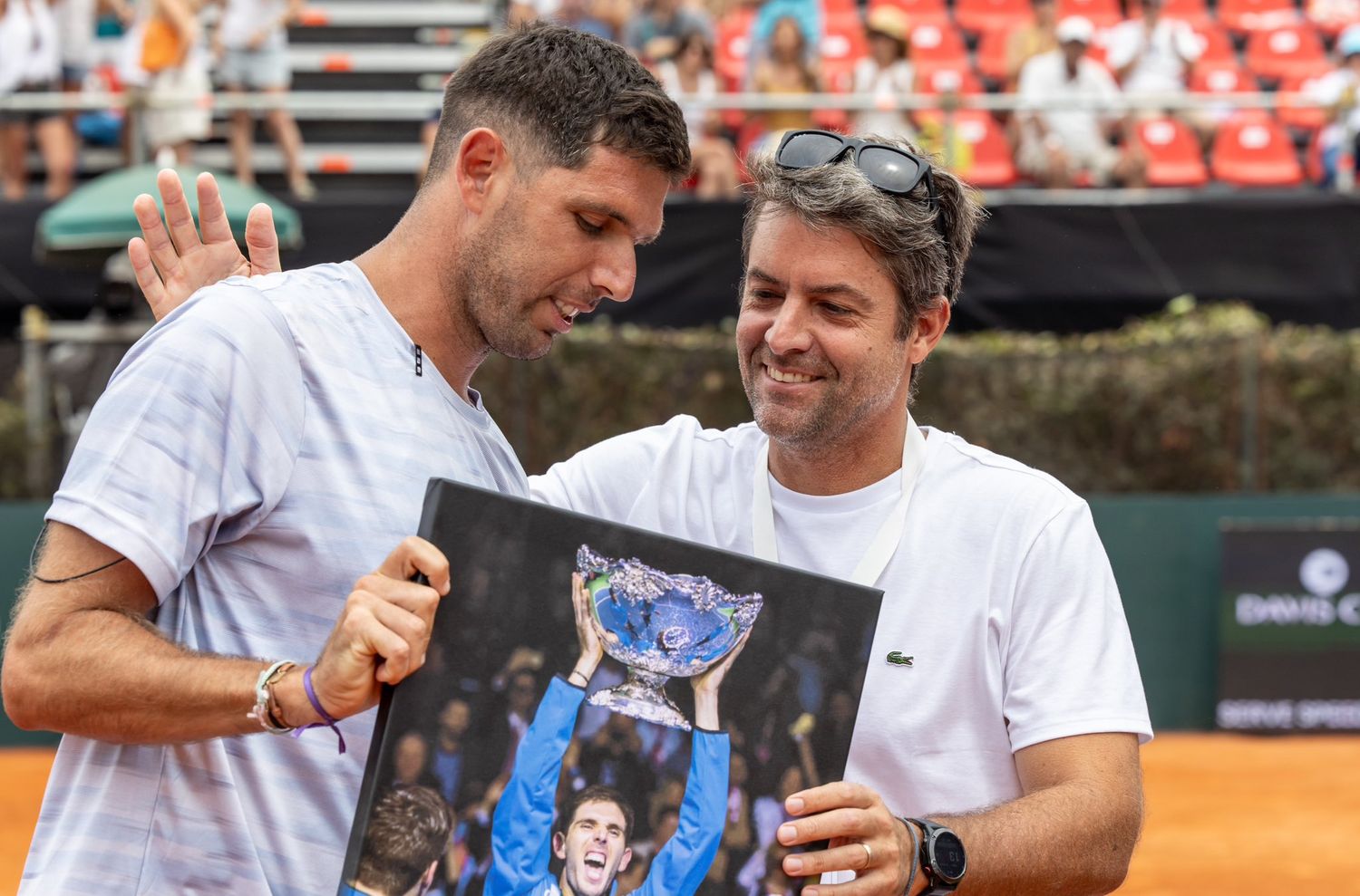 Delbonis fue distinguido por Agustín Calleri, presidente de la Asociación Argentina de Tenis.