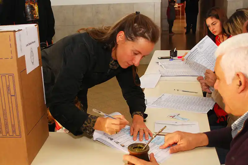 Cómo les fue a los candidatos en las mesas que votaron