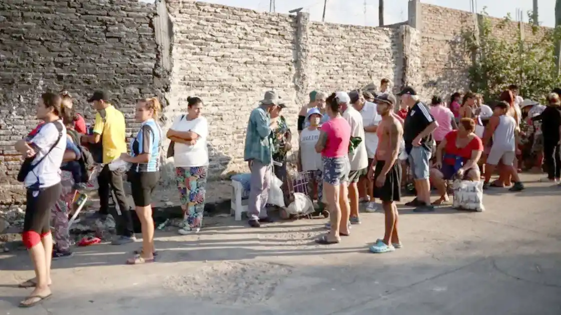 La pobreza bajó a 28,2% en el último semestre de 2025 y afectó a cerca de 13 millones de personas