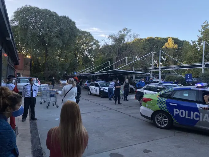 San Isidro: Posse ordenó el cierre de una sucursal de Coto por caso de coronavirus