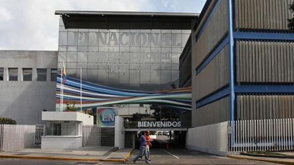 HERMANA DEL PROCURADOR DE MADURO entregó a Diosdado Cabello la sede de El Nacional