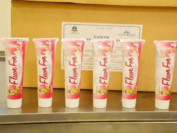 Laformed entregó 10000 unidades de 
pastas dentales y 250.000 comprimidos