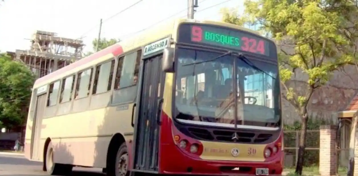 Robaron y le cortaron un dedo a un colectivero en Florencio Varela: Hay varias líneas de paro y piden más seguridad