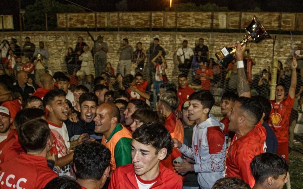 ¡Huracán Ciclista Campeón del Año!