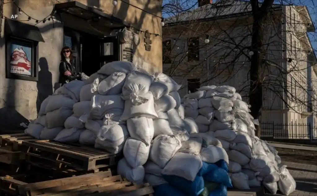 Informe Especial: “Vidas en pausa. Memorias y secuelas de la guerra”