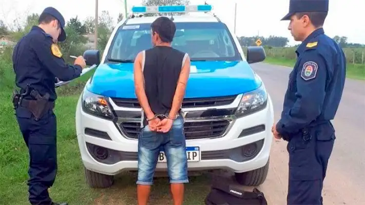 Pueblo Belgrano: le robó las herramientas a quien le había dado un lugar para vivir