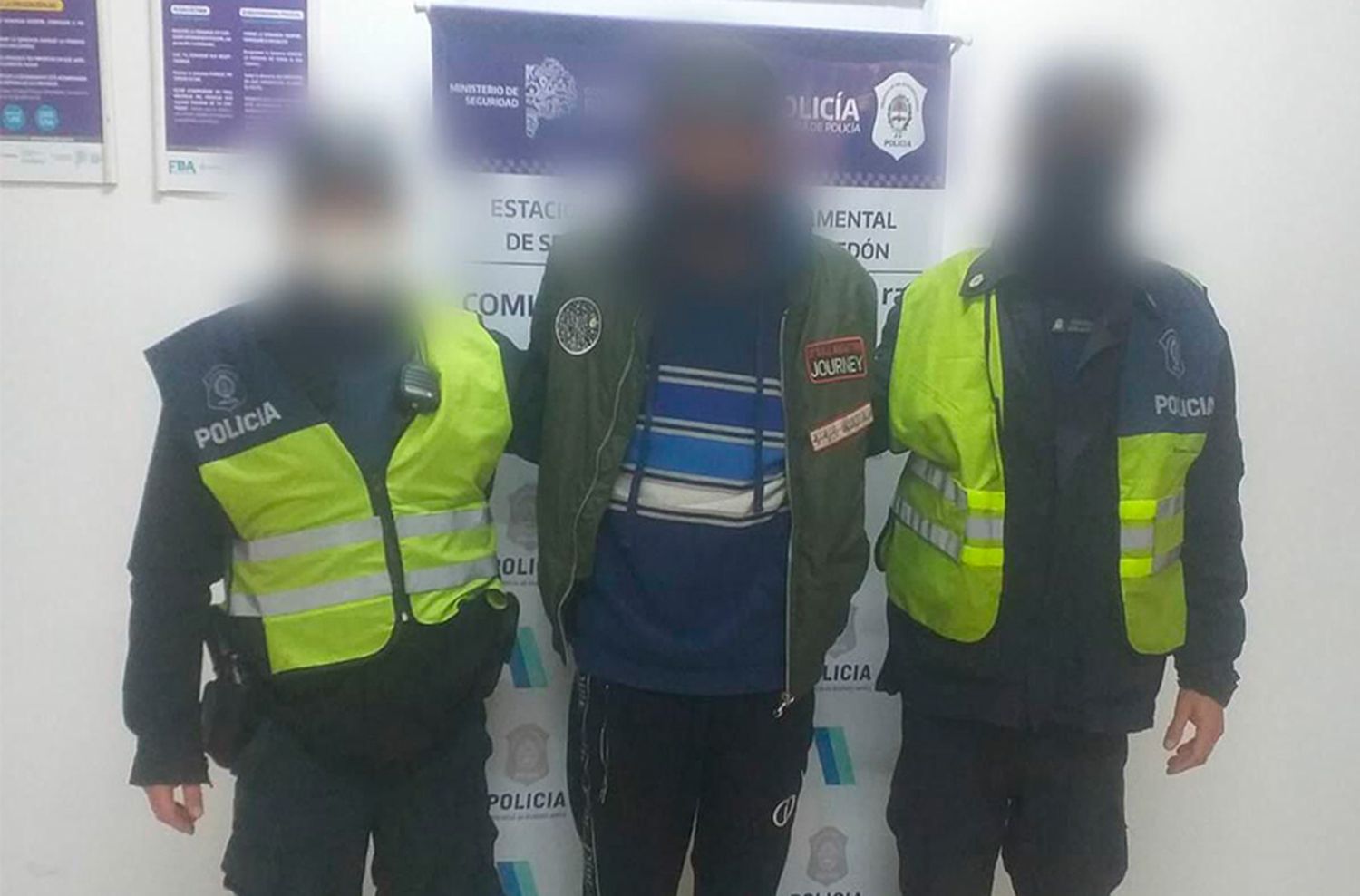 Sin registro, quiso sobornar a la policía