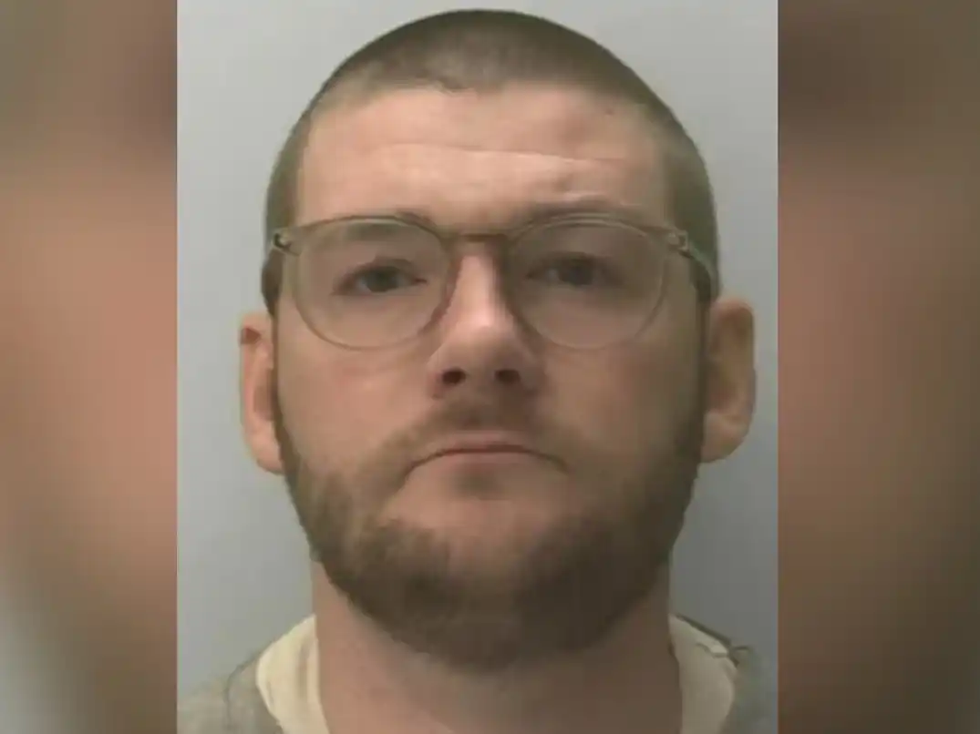 Ricky Stubberfield fue condenado a 26 años de cárcel por abusar de ocho mujeres. (Foto: Policía de Devon y Conrwall).