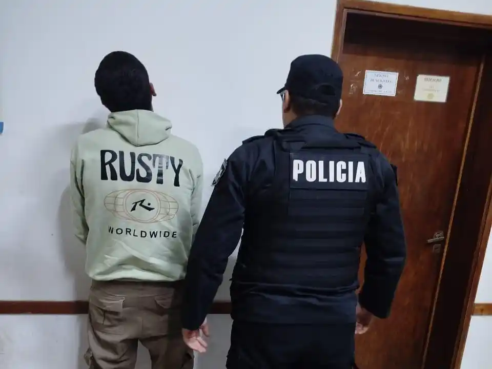 El joven fue trasladado a sede policial.