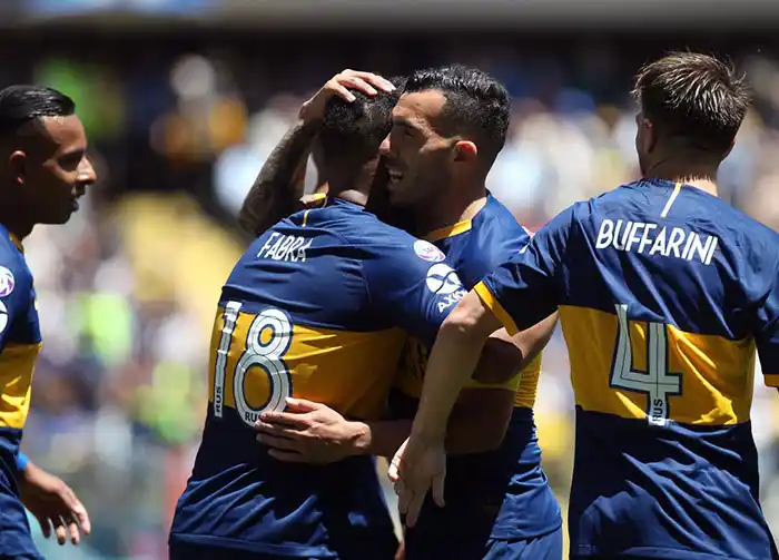Boca goleó y es puntero