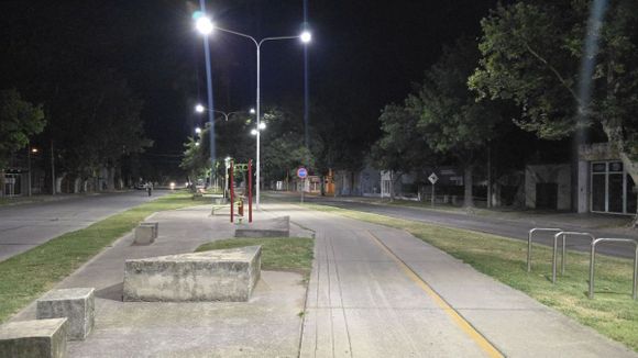 Rafaela continúa con el recambio de luminarias LED en espacios verdes e instituciones educativas